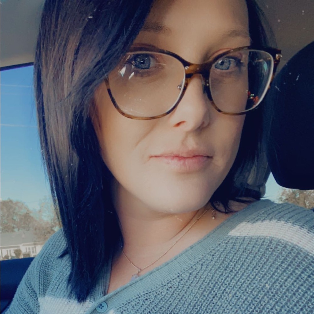 Meet your Posher, Brooke